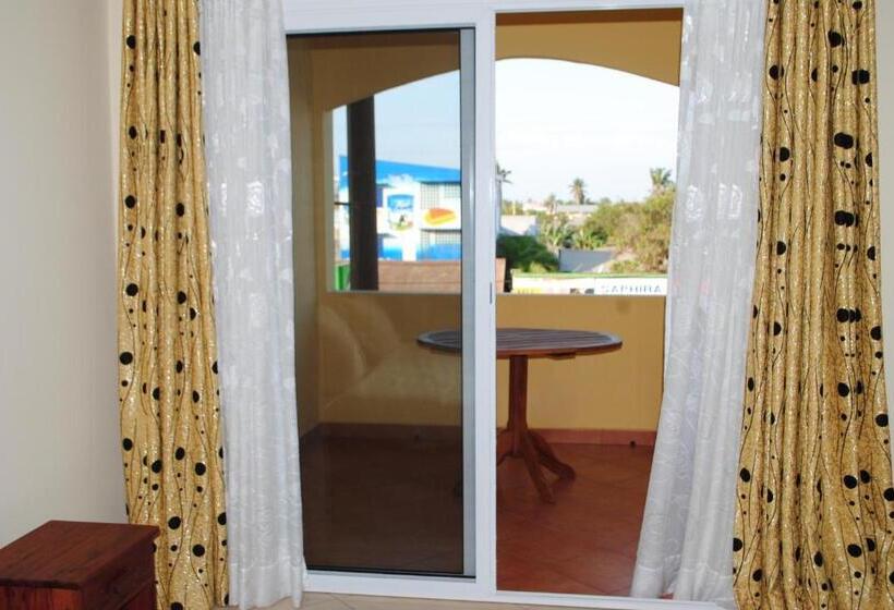 اتاق راحتی سه تخته, Menabe