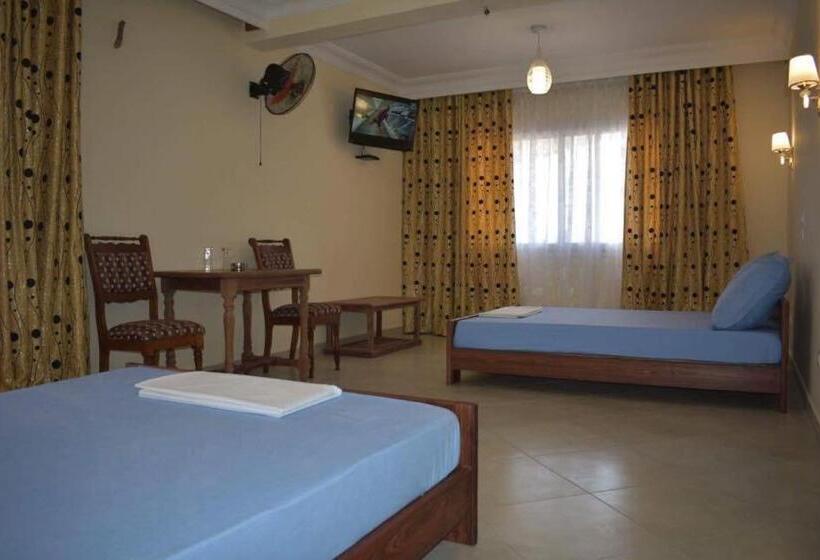 اتاق استاندارد چهار تخته, Menabe