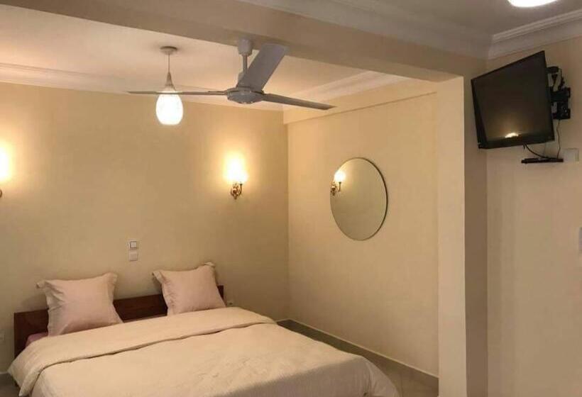 اتاق لوکس, Menabe