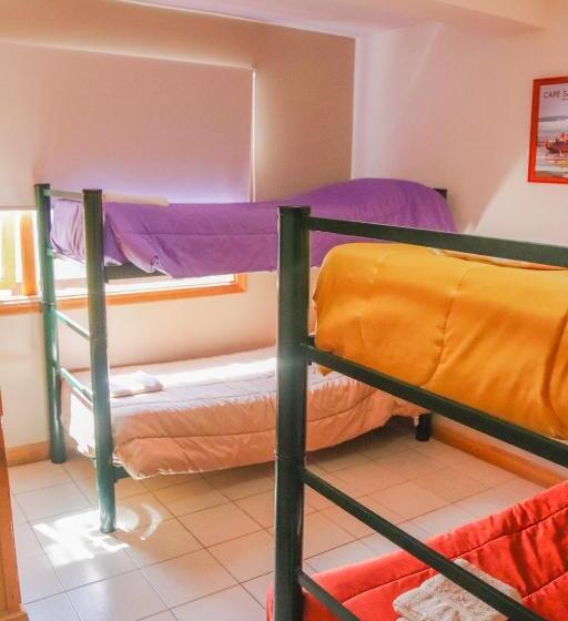 スタンダード４人部屋, Yaghan Hostel
