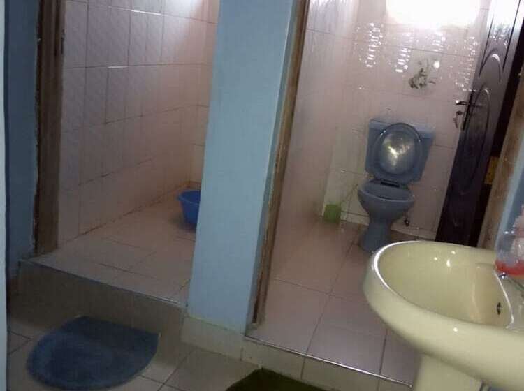 اتاق استاندارد یک نفره, Joppers Guest House