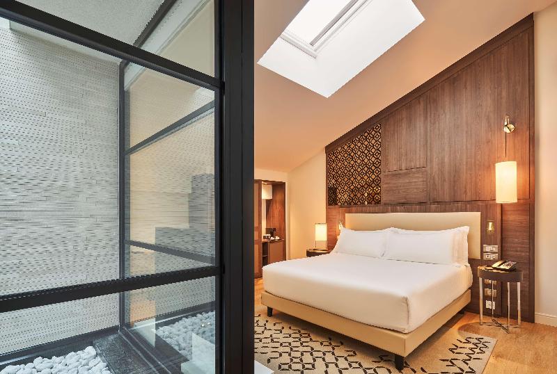 سوئیت جونیور با تخت بزرگ, Doubletree By Hilton Trieste