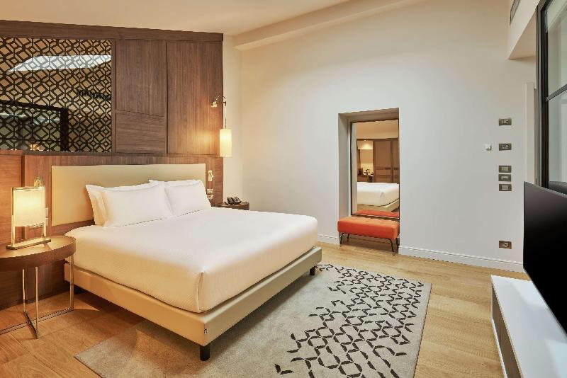 اتاق استاندارد با تخت بزرگ, Doubletree By Hilton Trieste