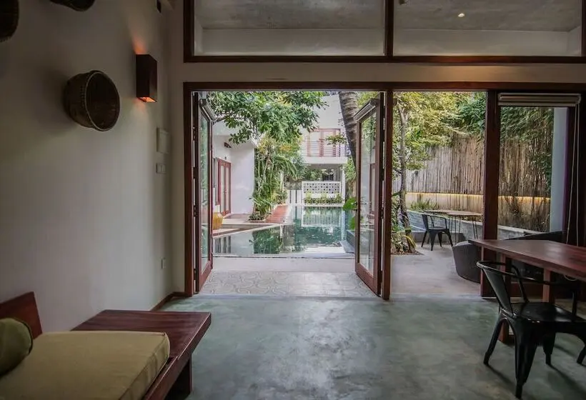 スーペリアールーム, Sarina Hotel & Villa