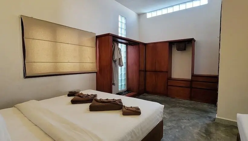 デラックスルーム, Sarina Hotel & Villa