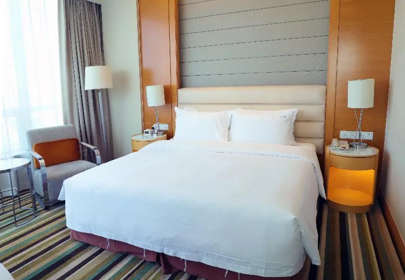 デラックススイート, Sarina Hotel & Villa