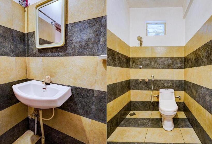 三人经典房间, Spot On 700758 Kvc Holiday Inn