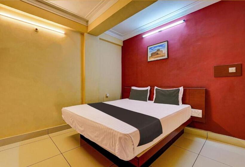 三人经典房间, Spot On 700758 Kvc Holiday Inn