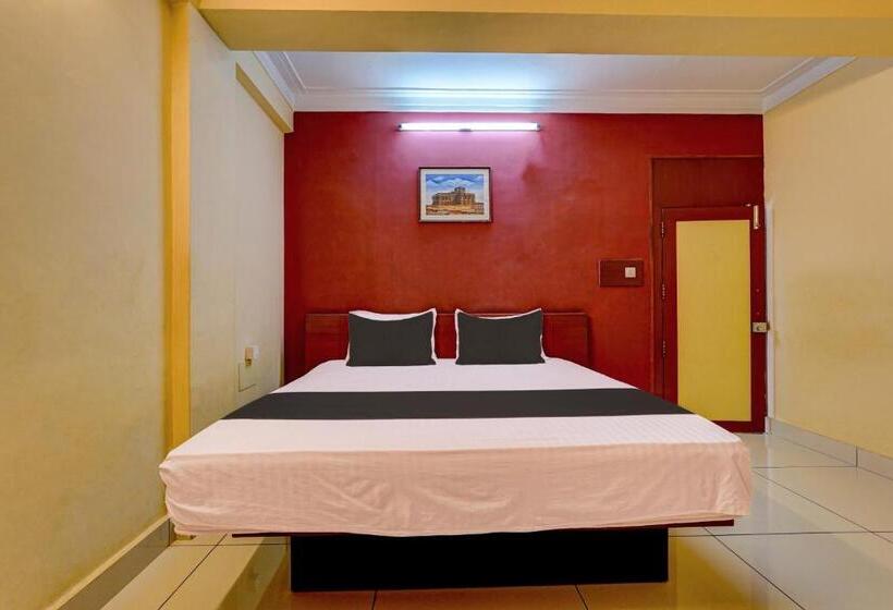 三人经典房间, Spot On 700758 Kvc Holiday Inn