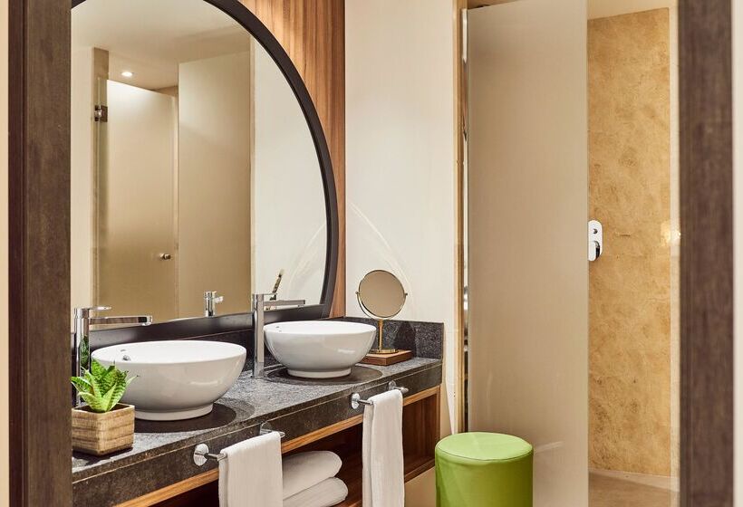 סוויטת ג'וניור צדדית נוף לים, Zafiro Palace Andratx