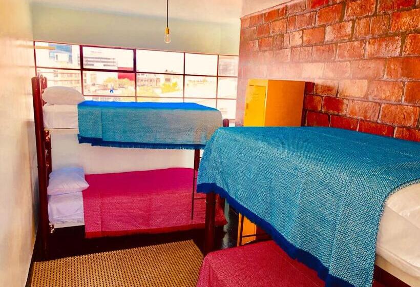 バスルーム共同エコノミー4人部屋, Casa Eufemia Hostel Type