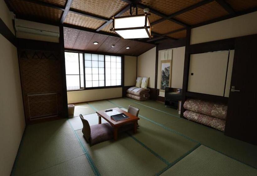 スタンダード４人部屋, Onsen & Garden Asante Inn
