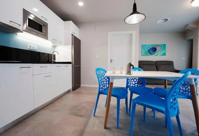 آپارتمان 2 خوابه, Apartamentos Divan
