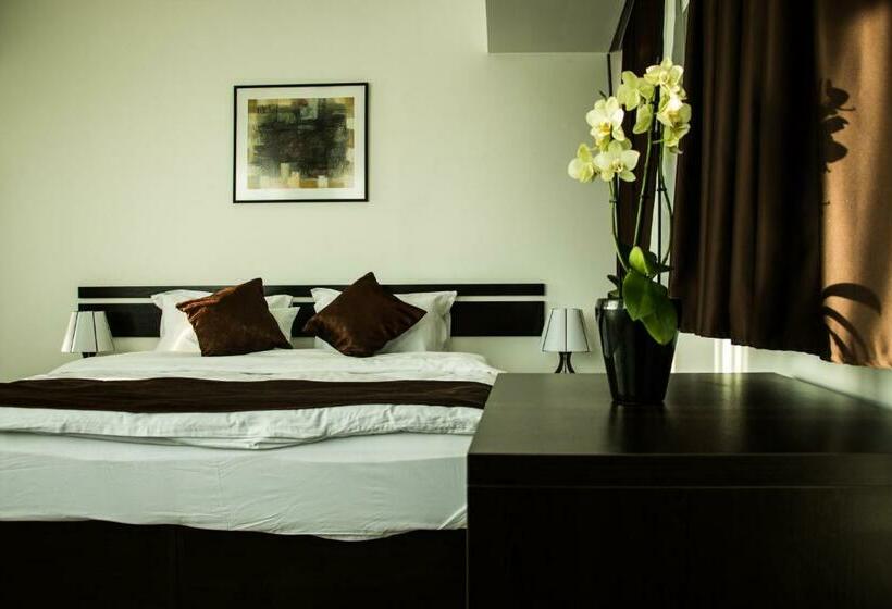 اتاق استاندارد با تخت بزرگ, Best Western Hotel Galla