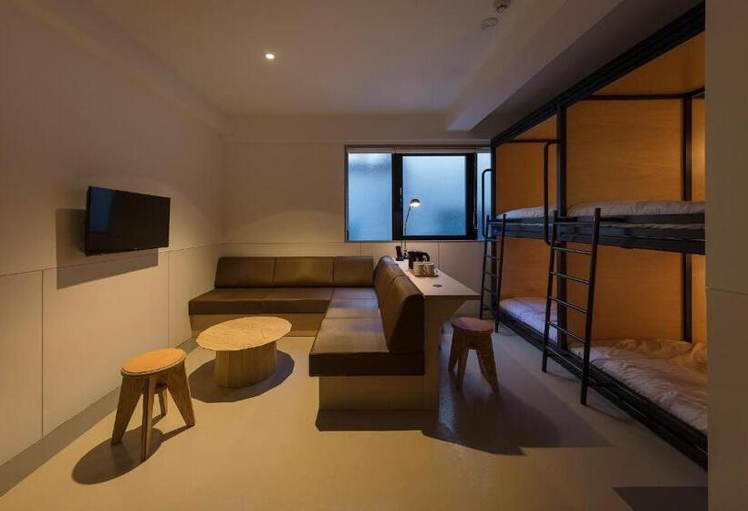 חדר סטנדרט לארבעה, Kamon Hotel Namba