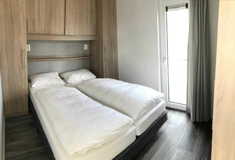 בקתה, O'lin Lake Resort