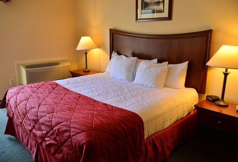 جناح غرفتين نوم, Clarion Inn & Suites At The Outlets Of Lake George