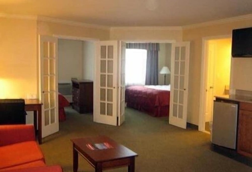 جناح غرفتين نوم, Clarion Inn & Suites At The Outlets Of Lake George