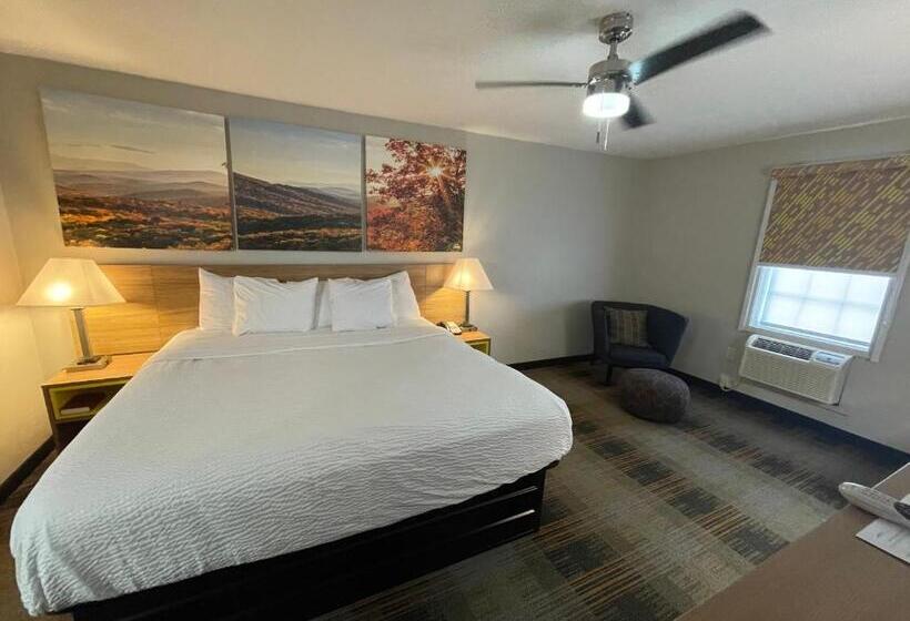 キングサイズベッドのスタンダードルーム, Days Inn By Wyndham Holladay