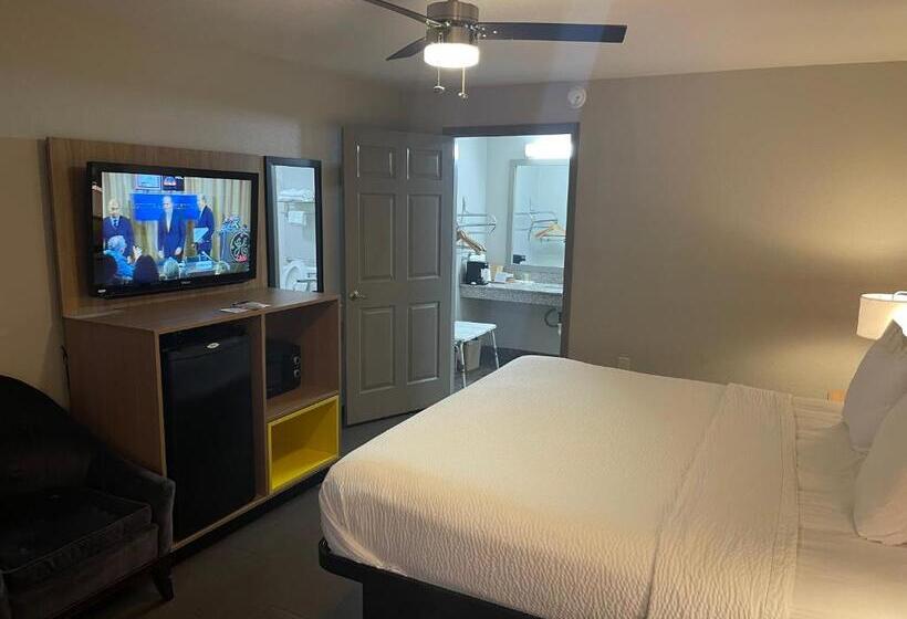 キングサイズベッドのスタンダードルーム, Days Inn By Wyndham Holladay