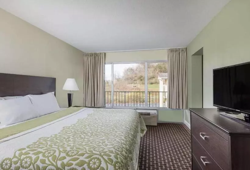 キングサイズベッドのデラックスルーム, Days Inn By Wyndham Jellico  Tennessee State Line