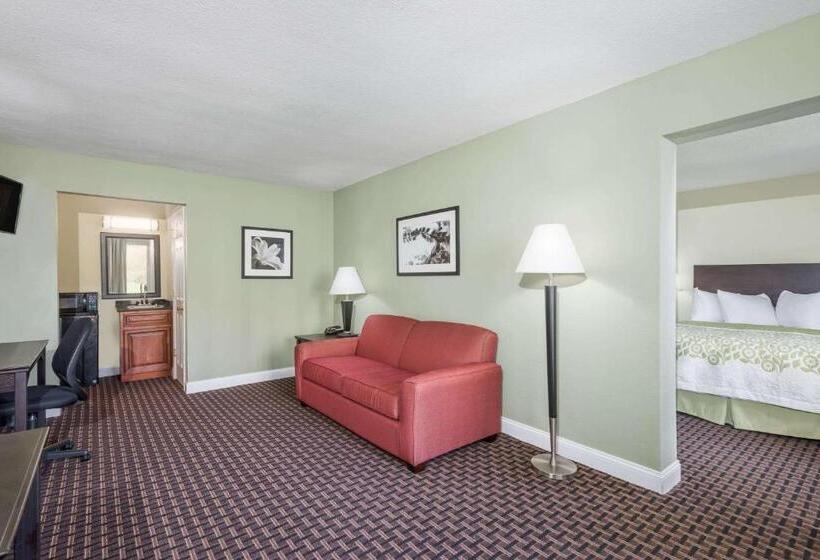 غرفة ديلوكس سرير كينج, Days Inn By Wyndham Jellico  Tennessee State Line