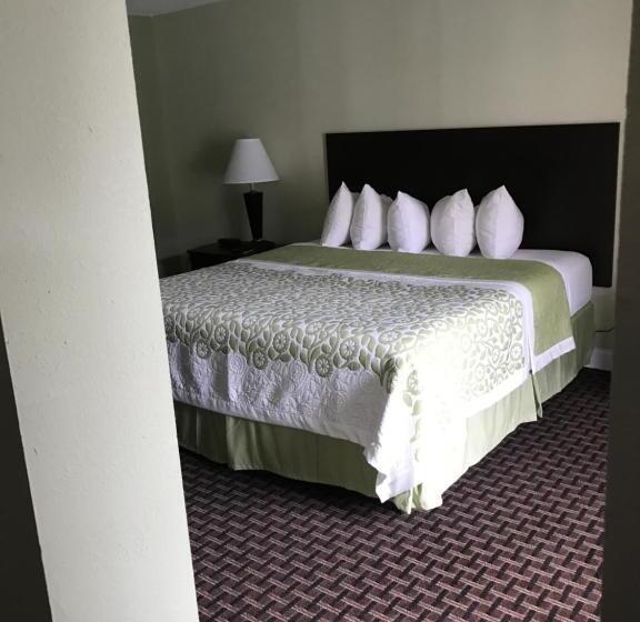 جناح ديلوكس سرير كينج, Days Inn By Wyndham Jellico  Tennessee State Line