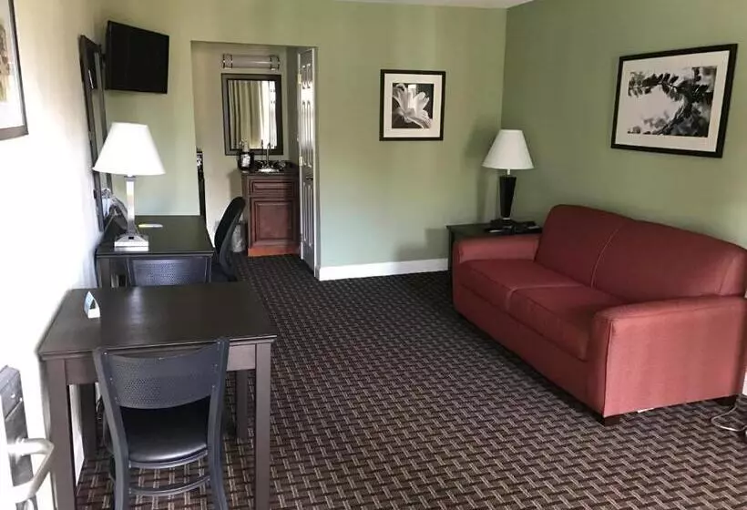 キングサイズベッドのデラックススイート, Days Inn By Wyndham Jellico  Tennessee State Line