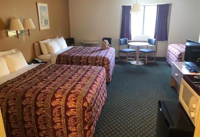 Deluxe Kolmen Hengen Huone, Kings Inn Cody