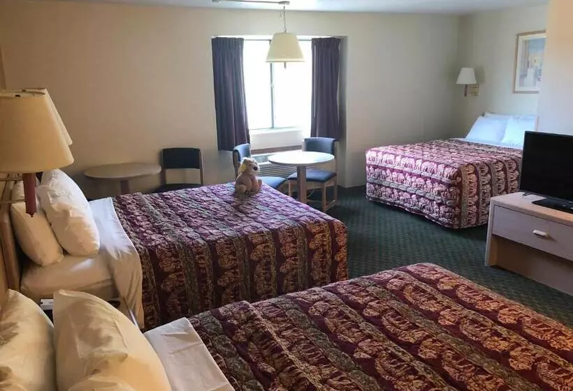 Deluxe Kolmen Hengen Huone, Kings Inn Cody