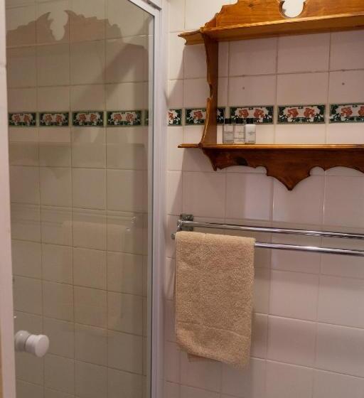 חדר סטנדרט, Sandstone Manor