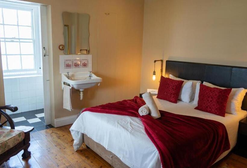 חדר סטנדרט, Sandstone Manor