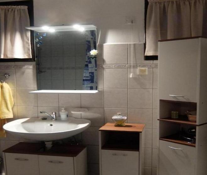 شقة غرفة نوم واحدة مزودة بشُرفة, Apartments & Rooms Rendulić