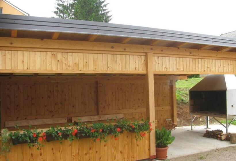 شقة غرفة نوم واحدة مزودة بشُرفة, Apartments & Rooms Rendulić