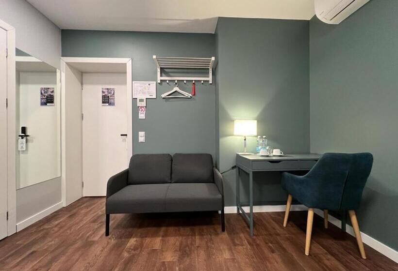 اتاق استاندارد چهار تخته, Stay Vilnius