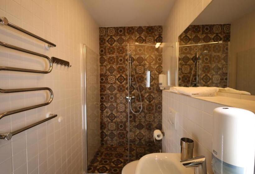 اتاق استاندارد چهار تخته, Stay Vilnius