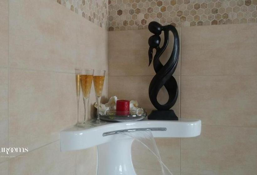 غرفة قياسية سرير كينج, Plgfe   Maison D Hôtes Epicurooms   Suites Romantiques 5 étoiles