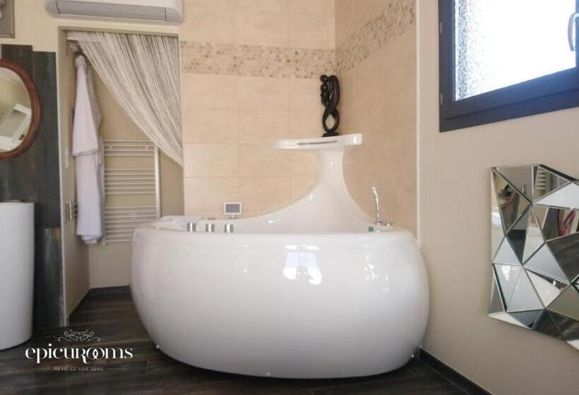 غرفة قياسية سرير كينج, Plgfe   Maison D Hôtes Epicurooms   Suites Romantiques 5 étoiles