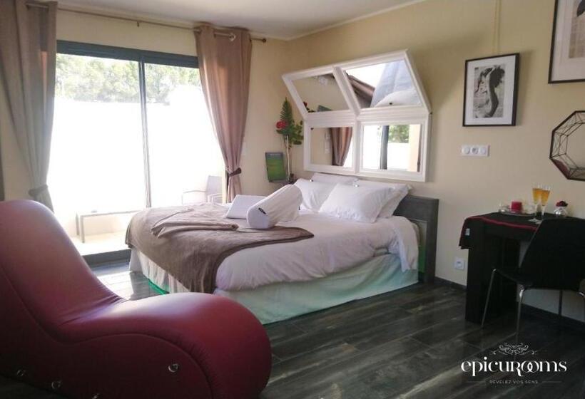 غرفة قياسية سرير كينج, Plgfe   Maison D Hôtes Epicurooms   Suites Romantiques 5 étoiles