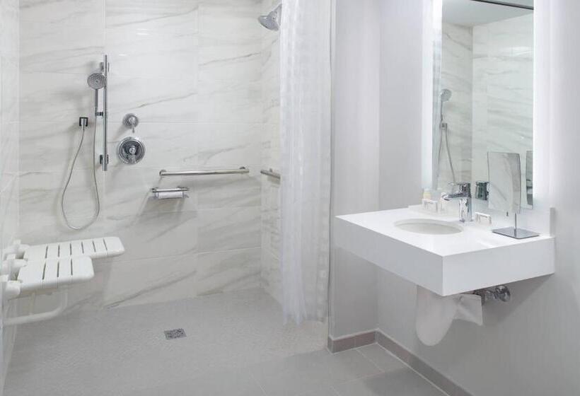 Стандартный Номер Кровать Кинг, Courtyard Miami Coconut Grove