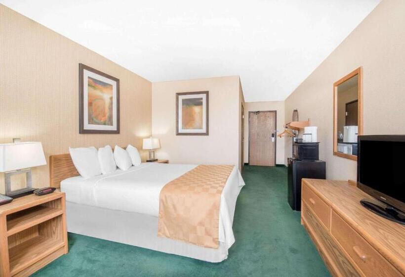 Номер Стандарт, Days Inn & Suites By Wyndham Fargo 19th Ave/airport Dome