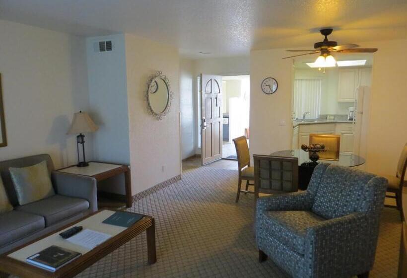 スイート, Desert Breezes Resort