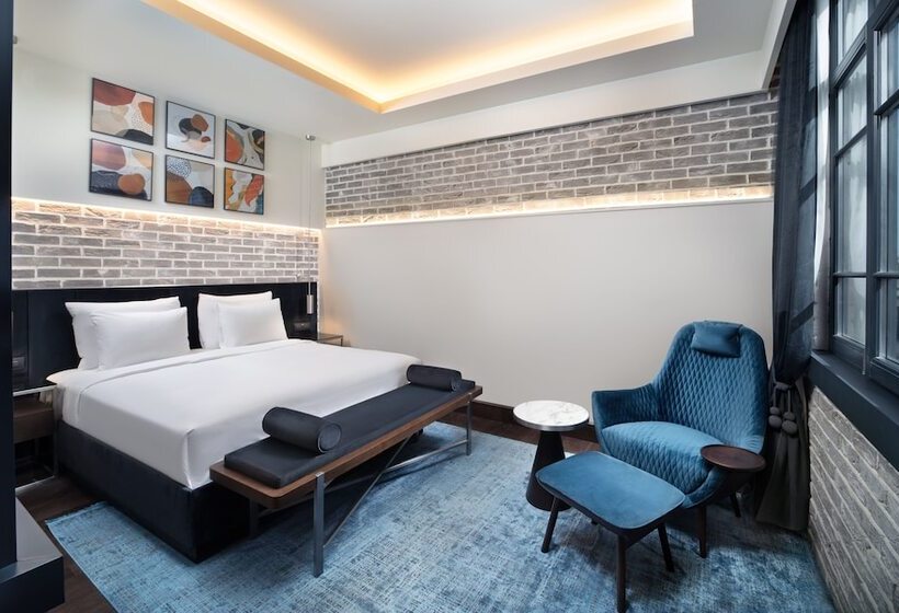 Cameră Deluxe, Decamondo Galata, A Tribute Portfolio