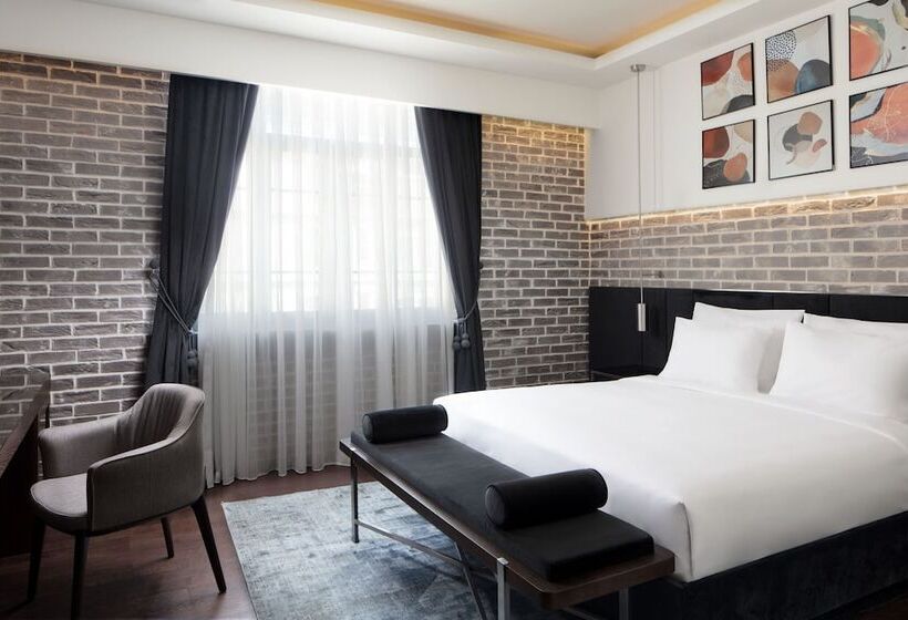 Cameră Deluxe, Decamondo Galata, A Tribute Portfolio