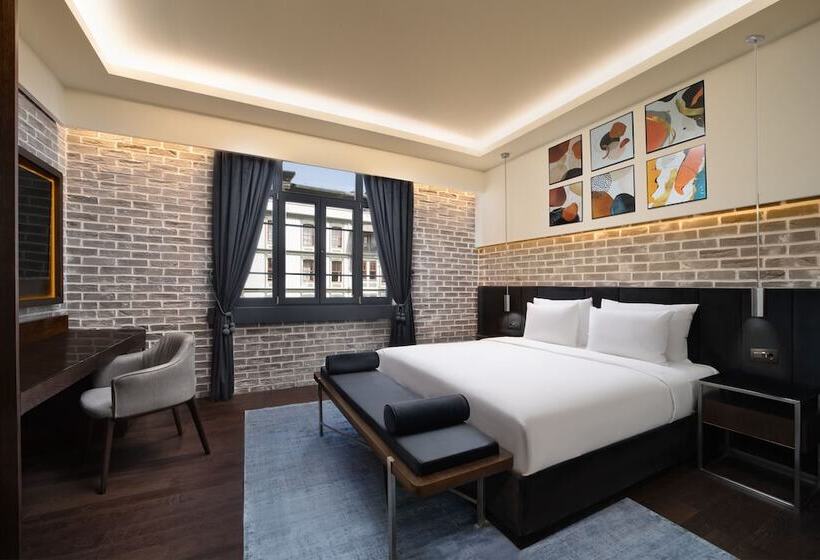 Superior Room, Decamondo Galata, A Tribute Portfolio