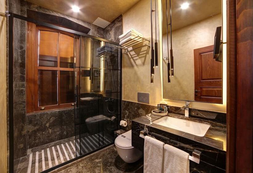 Suite, Decamondo Galata, A Tribute Portfolio