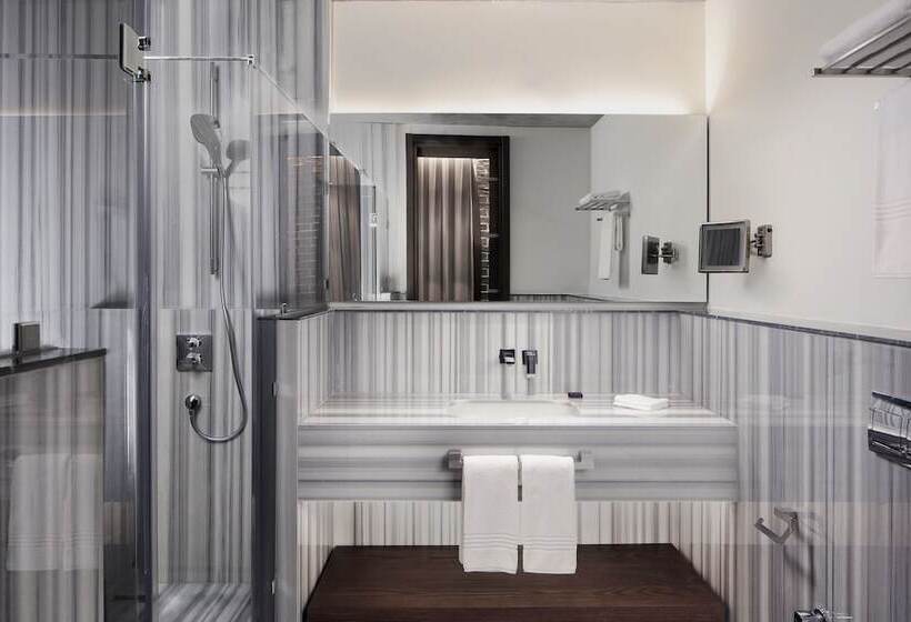 Suite, Decamondo Galata, A Tribute Portfolio