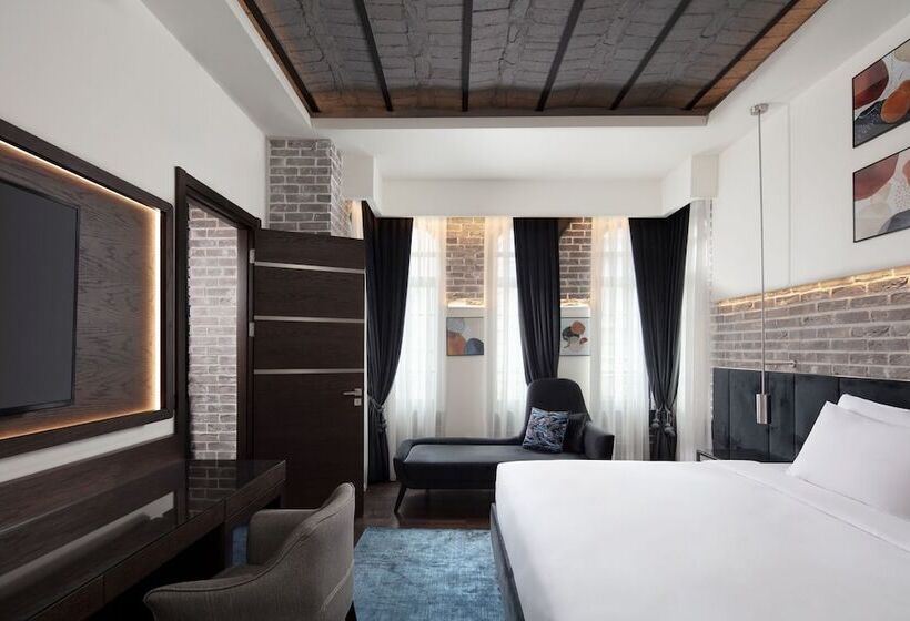 Suite, Decamondo Galata, A Tribute Portfolio