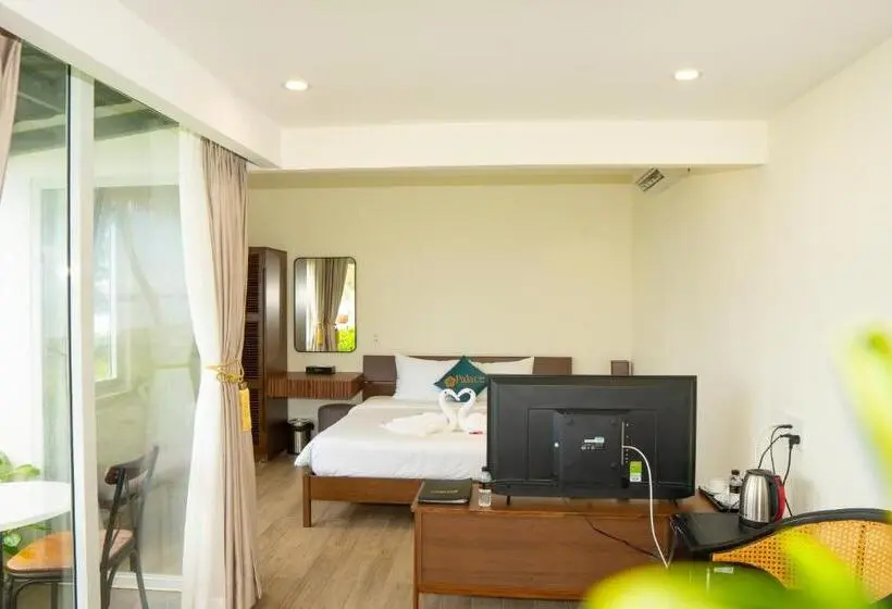 اتاق استاندارد با چشم‌انداز دریا, Palace Long Hai Resort