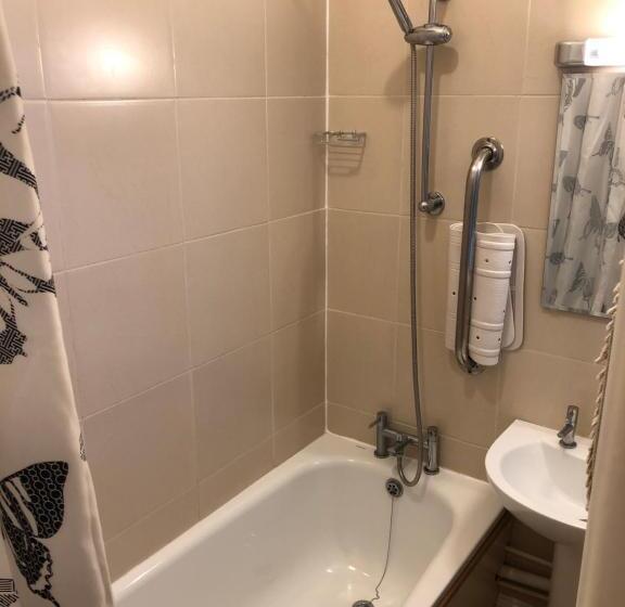 스탠다드 룸 킹사이즈 침대, Milton Lodge